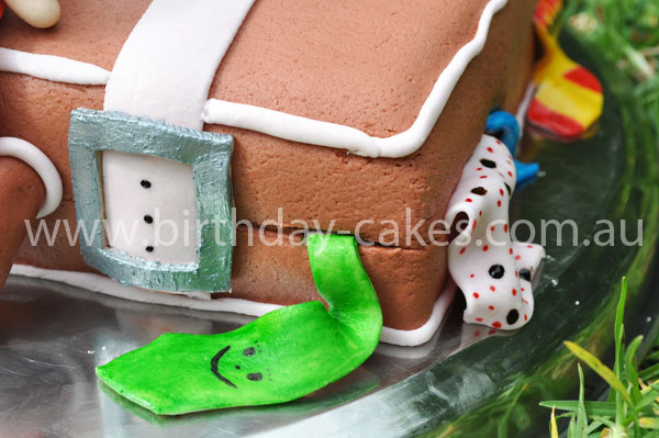 birthday suitcase cake